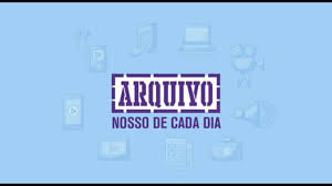 Claudia Varella conta sua experiência na criação e edição mensal do jornal de circulação limitada utilizando os arquivos pessoais da família.